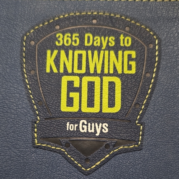 3/$15 Deal 🎉 Blue Devotional Book for Guys - Picture 2 of 6